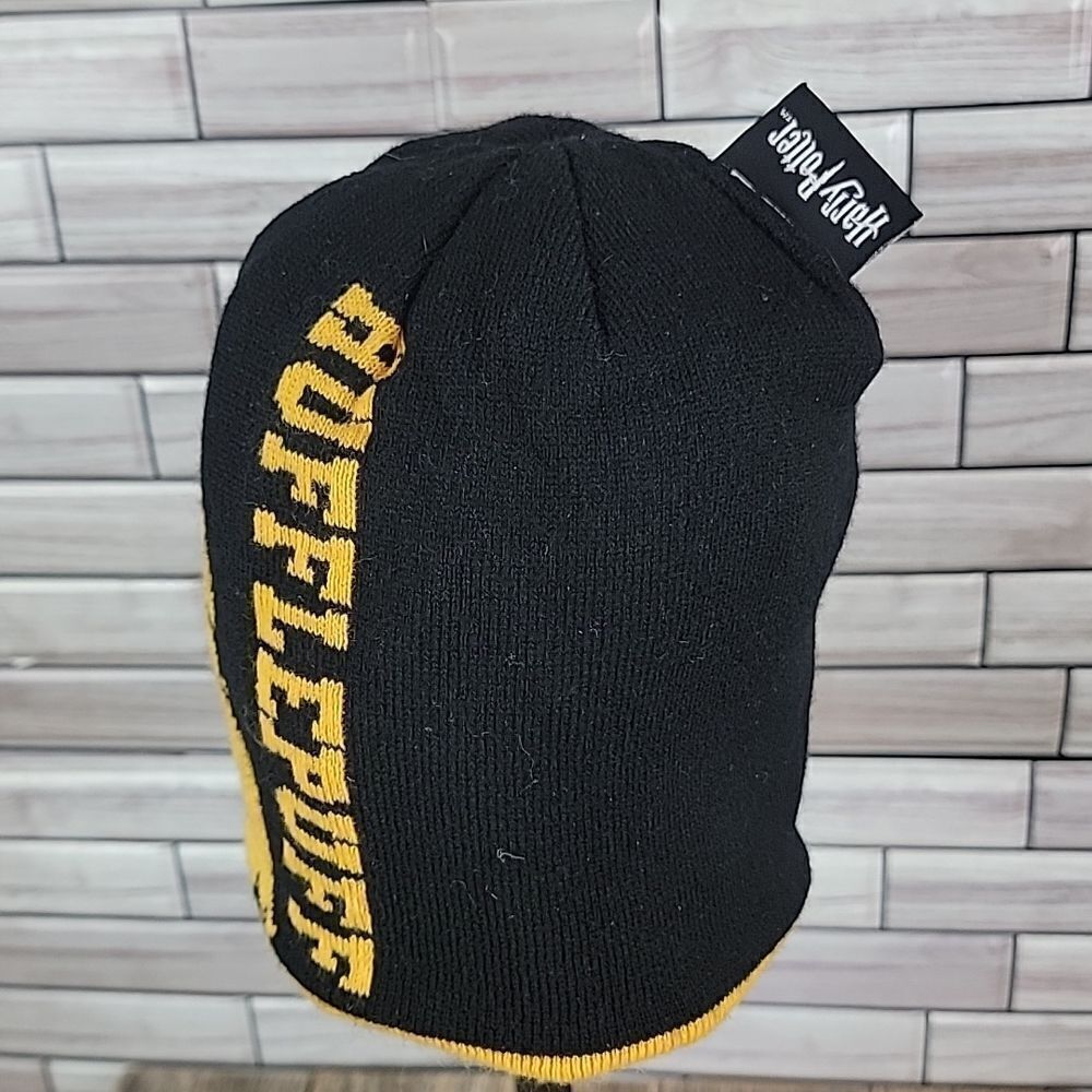 Harry Potter Hufflpuff beanie One Size - Picture 4 of 7